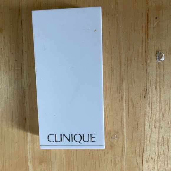 Clinique 7day Scrub Cream with Shadow Duo. - Picture 5 of 13